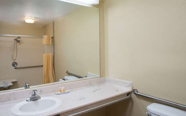 Days Inn by Wyndham Pinole Berkeley