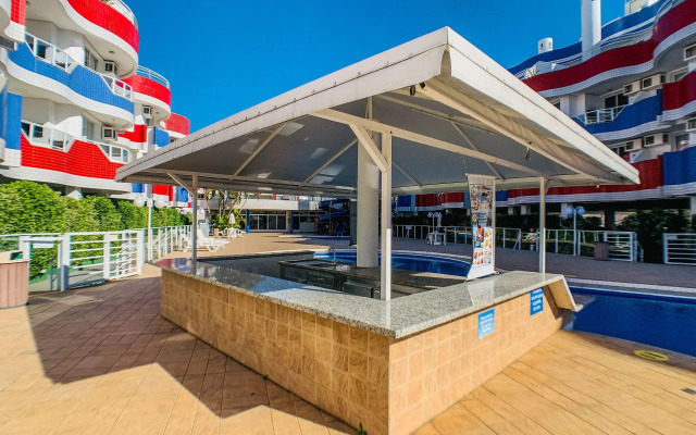 Vista para o mar e piscina - UW01F