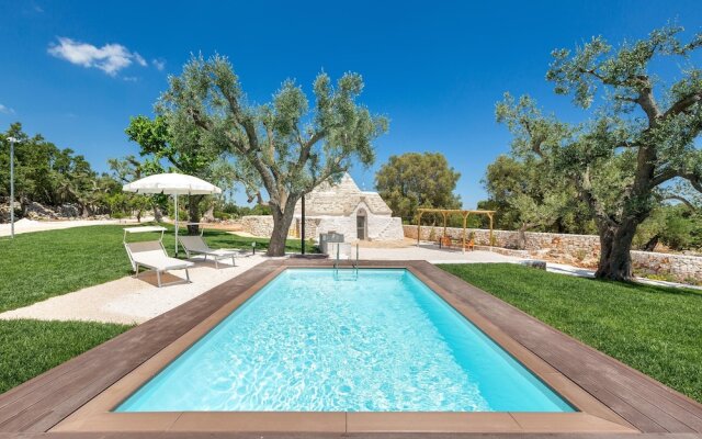 2456 Trullo Venti by Perle di Puglia