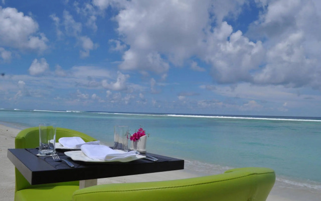 Simry Beachside