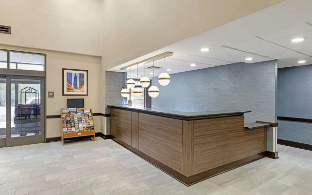 Comfort Inn & Suites Arlington Heights
