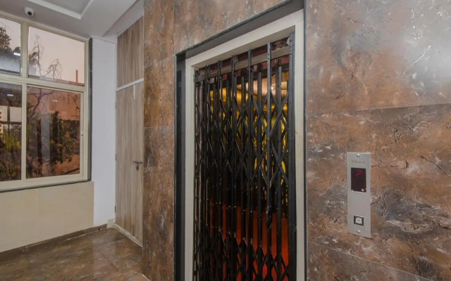 OYO 599 Divine Residency