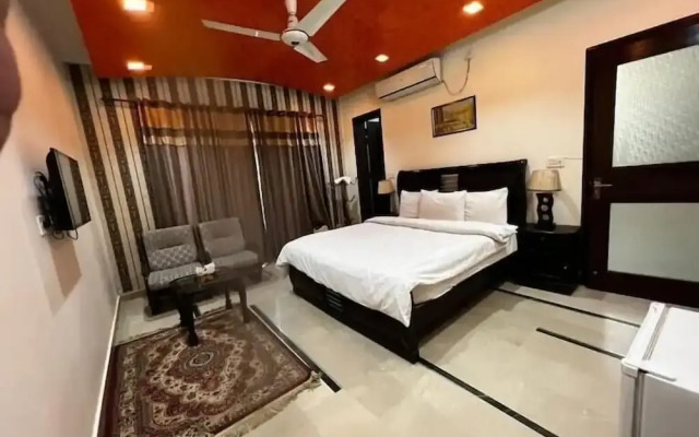 Galaxy Residency Family Guest House