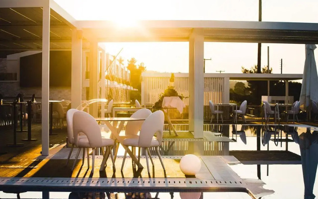 Crystal villas & suites
