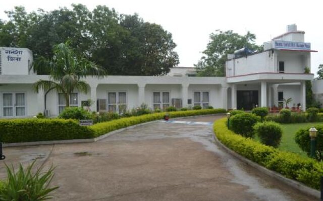 Hotel Ganesha Garden Villa Khajuraho