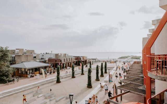 Stijlvol appartement op strand Makkum