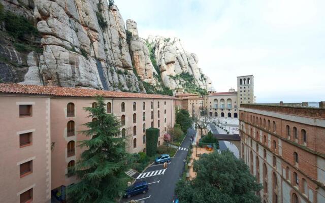 Apartamentos Montserrat Abat Marcet