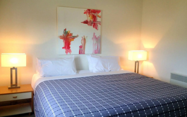 Portsea Village Resort