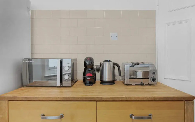 The Bloomsbury Deux by Frankie Says