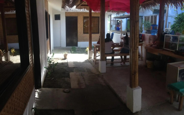 Lola's Lodge