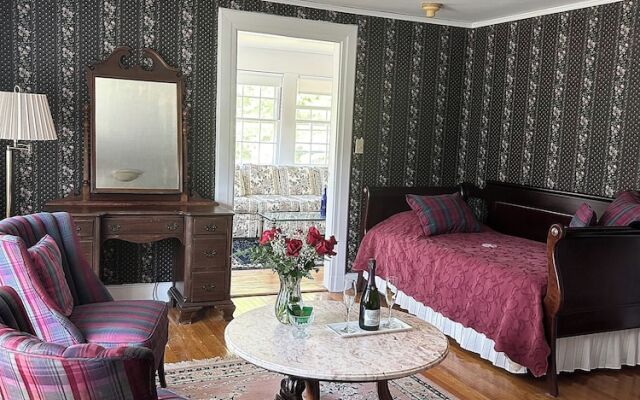 Blackberry River Inn