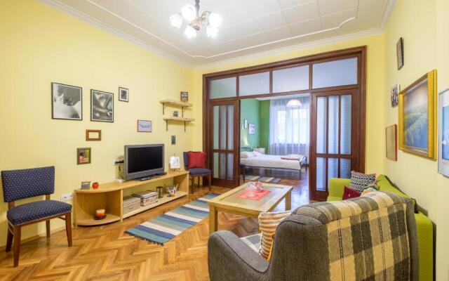 PhotoHome - Aristocratic Center of Sofia