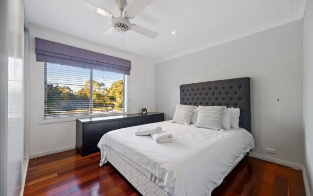 HomeHotel 4 Bedroom & Homeoffice with Nice Pool