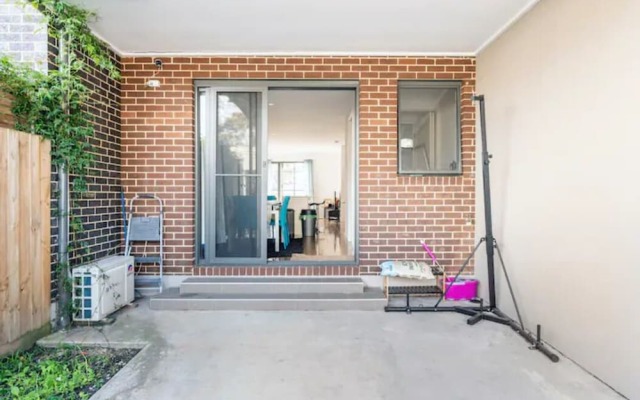 La Trobe Uni  3B townhouse  Bundoora