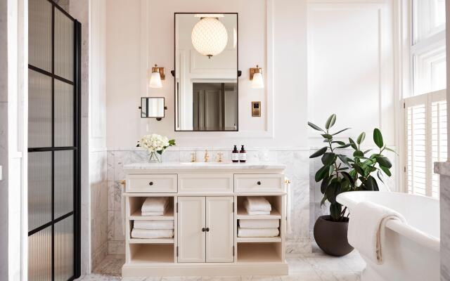Kimpton Fitzroy London by IHG