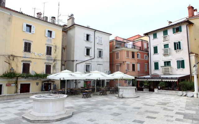Piran 1st May Apartment