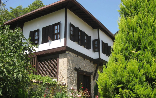 Raşitler Bağ Evi