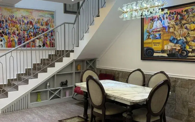 Signature apartments