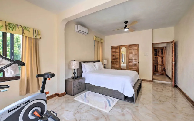 Oceanfront 'majestic Beach House' w/ Gym + Pool!