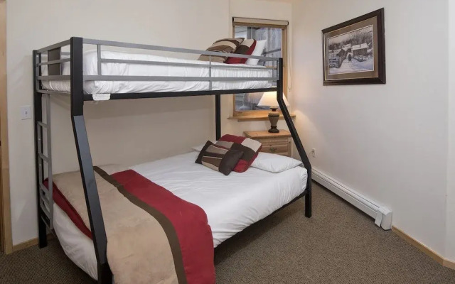 Savoy S 2d 3 Bedroom Condo by RedAwning