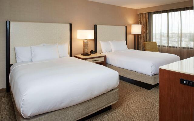DoubleTree by Hilton Fresno Convention Center