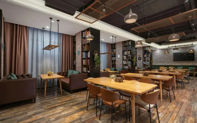 James Joyce Coffetel (Beijing Bird Nest National Convention Center)