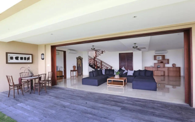Villa Tiara Mas