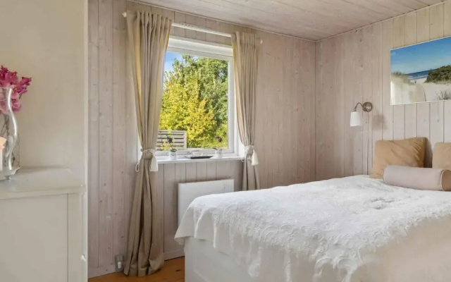 5 Star Holiday Home in Dronningmolle