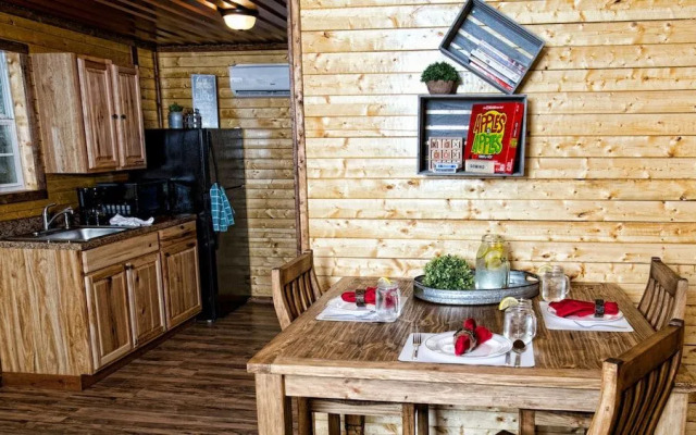 Stateline Cabins & RV