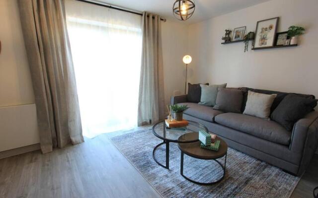 Cabot Mews Apartment 6