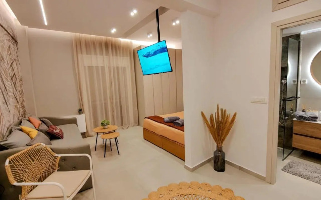 Elpis' Cozy & Luxury Apartment