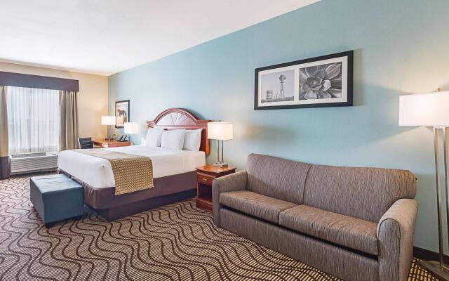 La Quinta Inn & Suites by Wyndham Mathis