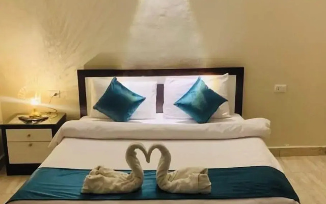Tut Pyramids View Hotel