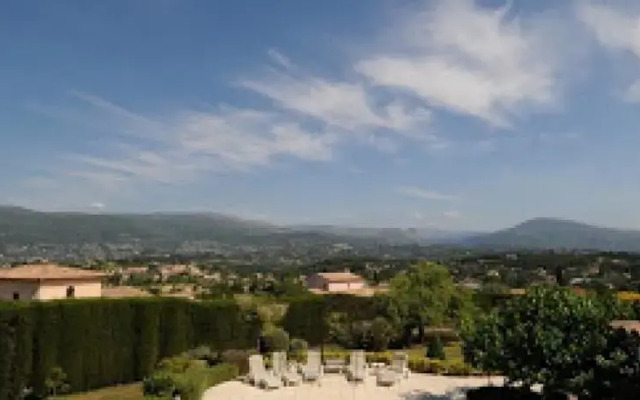 Cerise Villa