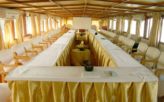 Pulickattil Houseboats