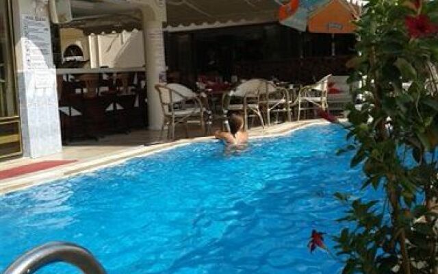 Defne Zevkim Hotel