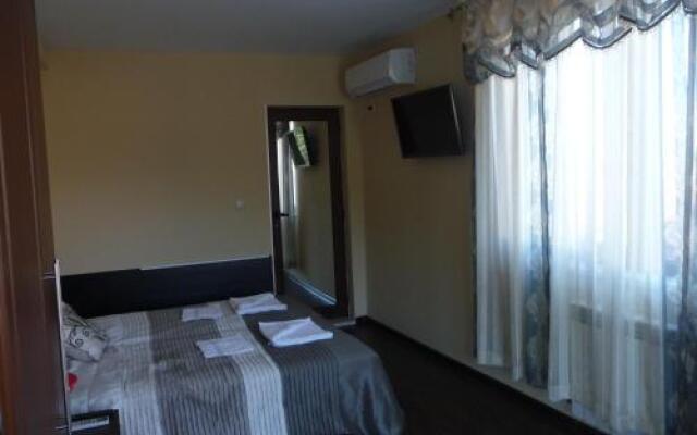 Family Hotel Camellia