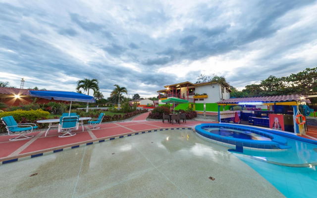 Hotel Campestre Tucanes