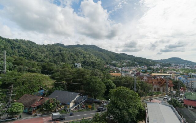 GoldStone Residency Patong , Phuket
