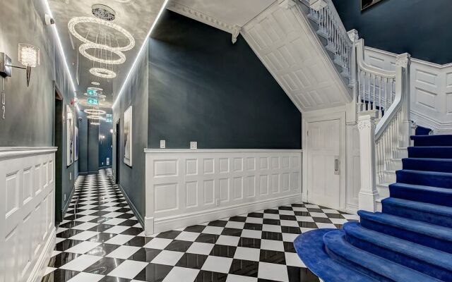 Bouticroom Studios Museums Premiumstays