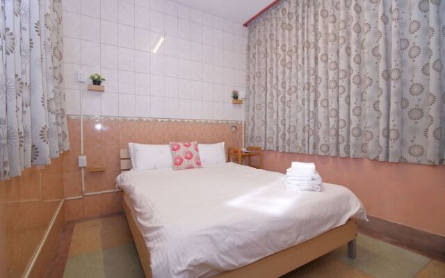 Good Man Hostel