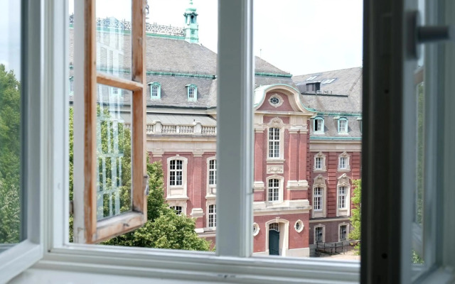 Frauenhotel Hanseatin - Women Only (отель для женщин)