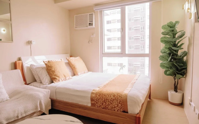 Minimalist Chic City Loft