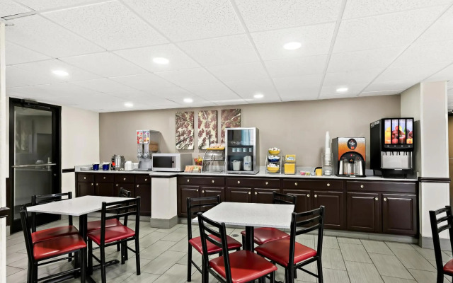 Red Roof Inn & Suites Duncan