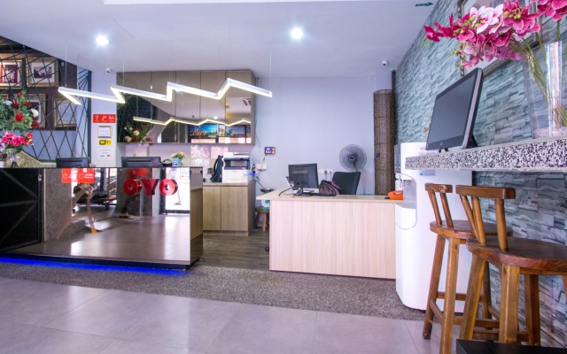 Max Star Hotel - Backpackers