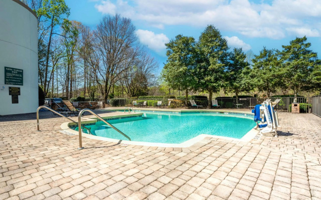 DoubleTree by Hilton South Charlotte Tyvola