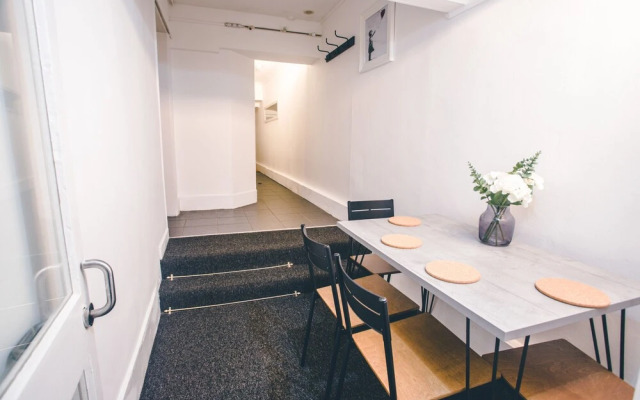 Short Stay Bristol - Pembroke Apartment