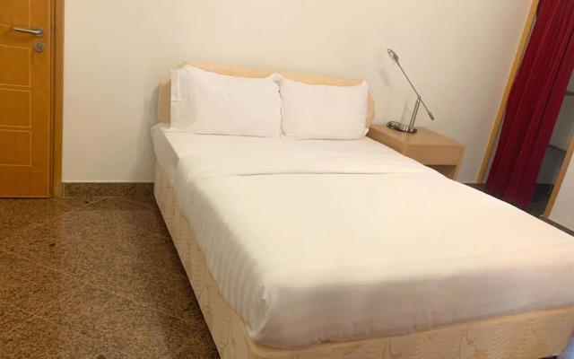 OYO 153 Qurum Heights Hotel