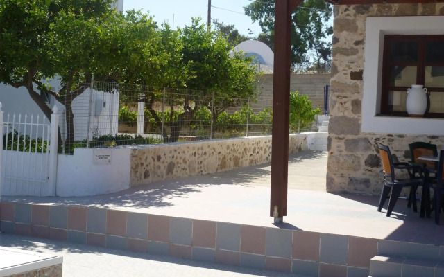 Paraschos Studios