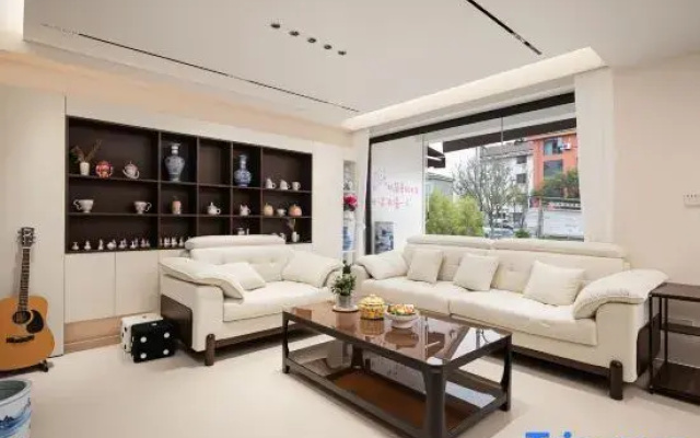 Qingying Flower Homestay (Taoxichuan Cultural and Creative Block)